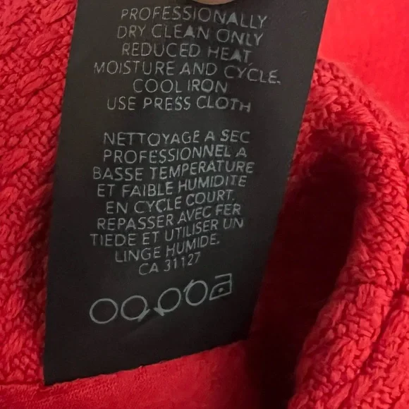 Donna Karan Women’s Red Blazer size 8 Round Neck Cotton pockets lined Christmas - Picture 9 of 11